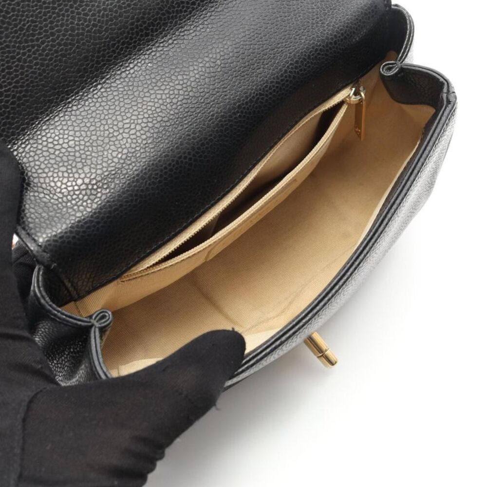 Chanel Matelasse Leather Shoulder Bag - Picture 6 of 9